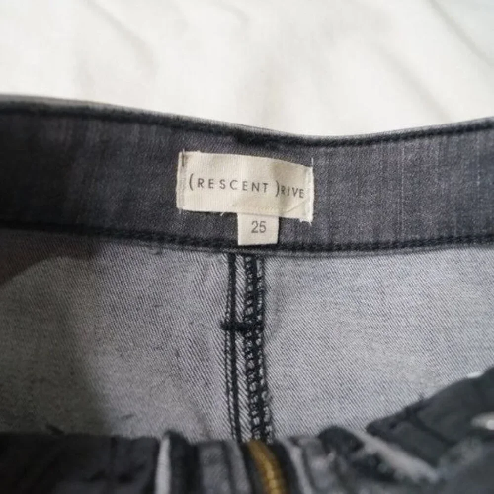 (recent) River Gray Denim Pencil Skirt Size 25 Flattering Great Stretch - Picture 7 of 10